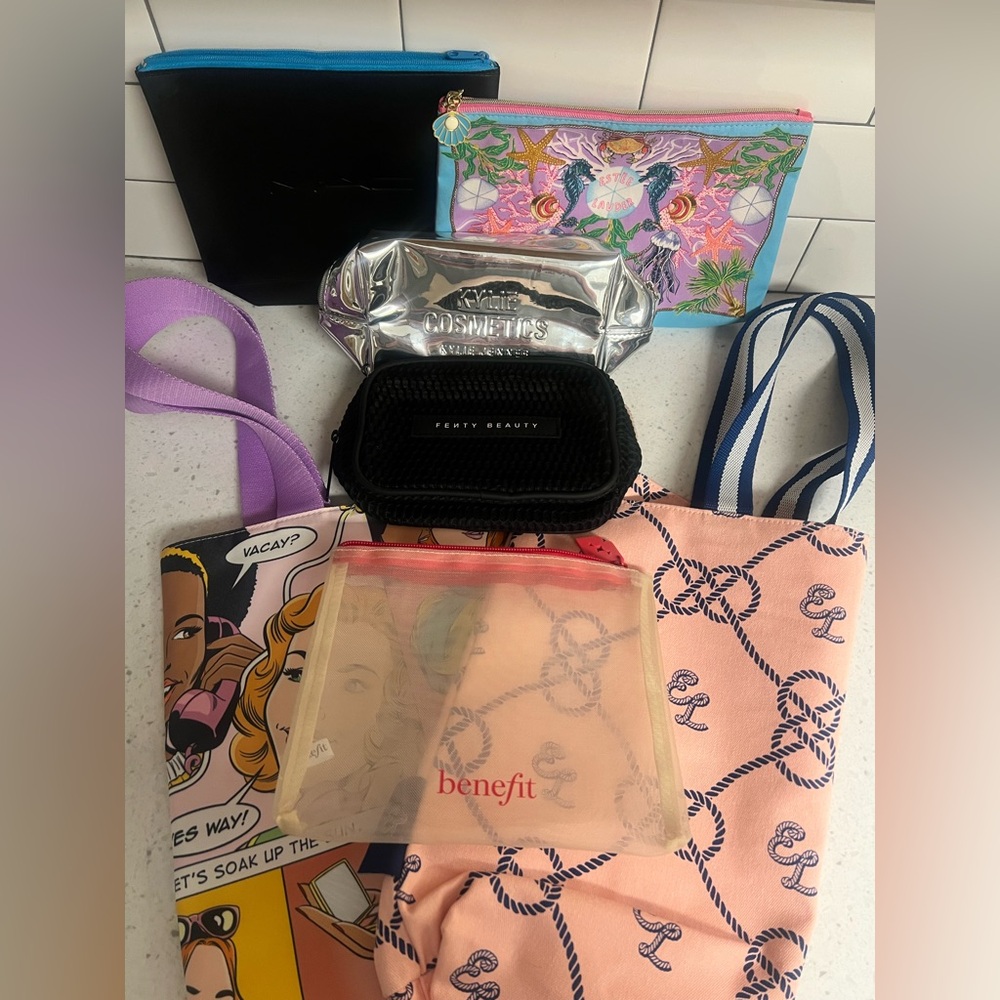 NWOT Lot of Seven (7) Assorted Sizes Makeup Bags